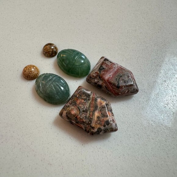 Cabochon Gemstone and Pendant Lot with Jade, Jasper, Carved Scarab and More - Picture 10 of 16